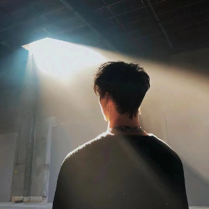 黄黄俱乐部工作室